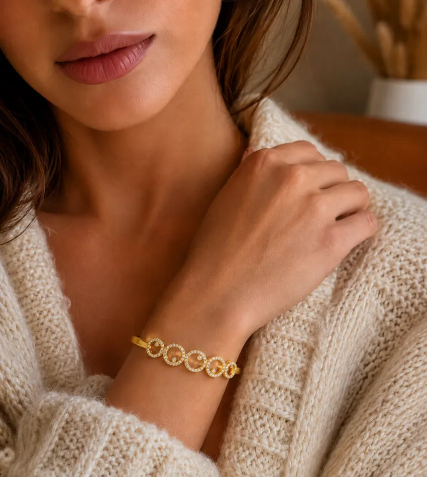 gold tone circle bangle