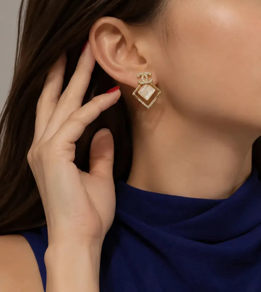 gold tone pearl earrings